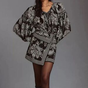 Farm Rio Long-Sleeve V-Neck Blouse
WW6